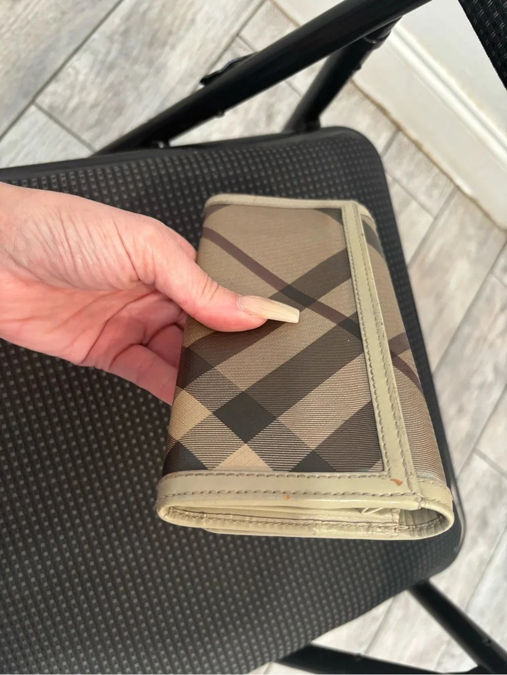 Burberry women beige